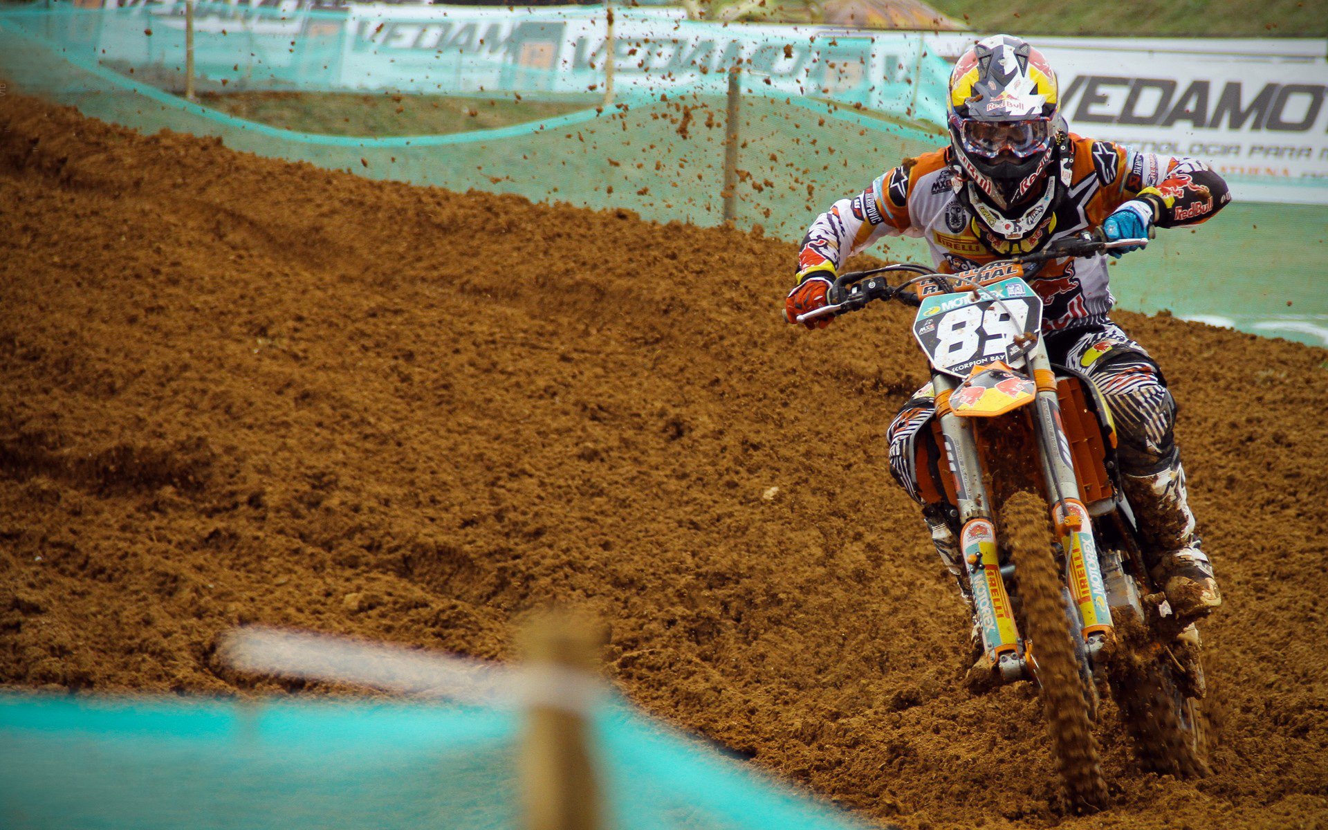 梅西梅开二度助迈阿密国际逆转取胜,传奇继续书写新篇章