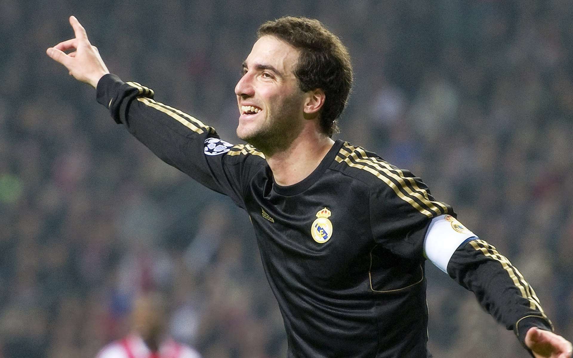 全明星赛星光璀璨，东西部巨星联袂奉献篮球盛宴