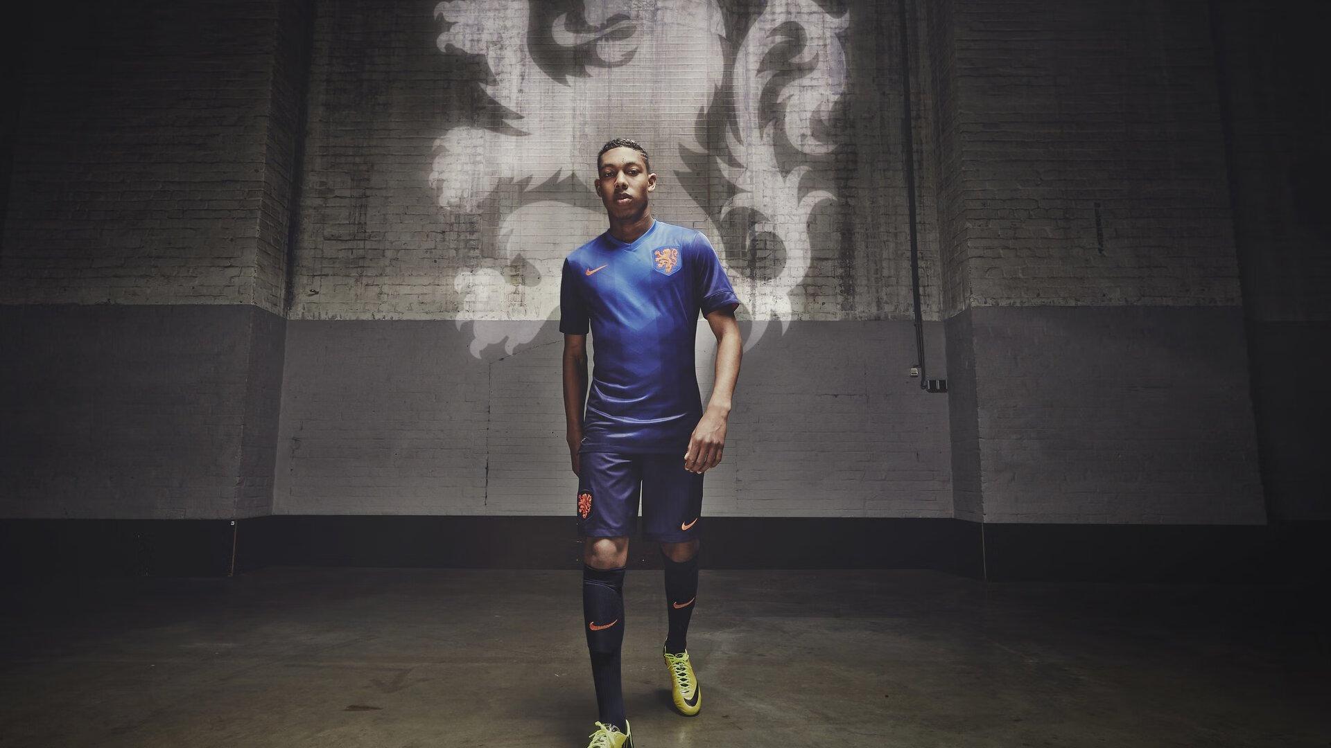 裁判安东尼-泰勒公开抨击网络暴力,社交媒体上全是键盘侠,他们不会当面说你